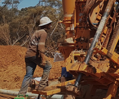 Zenith Minerals (ASX: ZNC) drilling encounters near-surface gold at Split Rocks project - The Market Herald